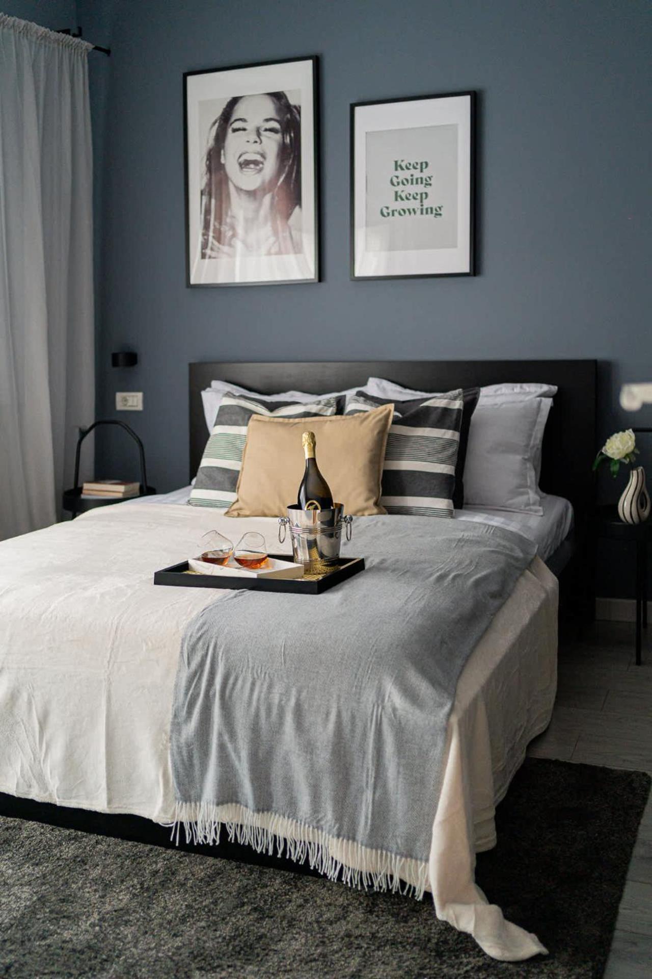 Chic Black & White 2Br Retreat On Dambovitei بوخارست المظهر الخارجي الصورة
