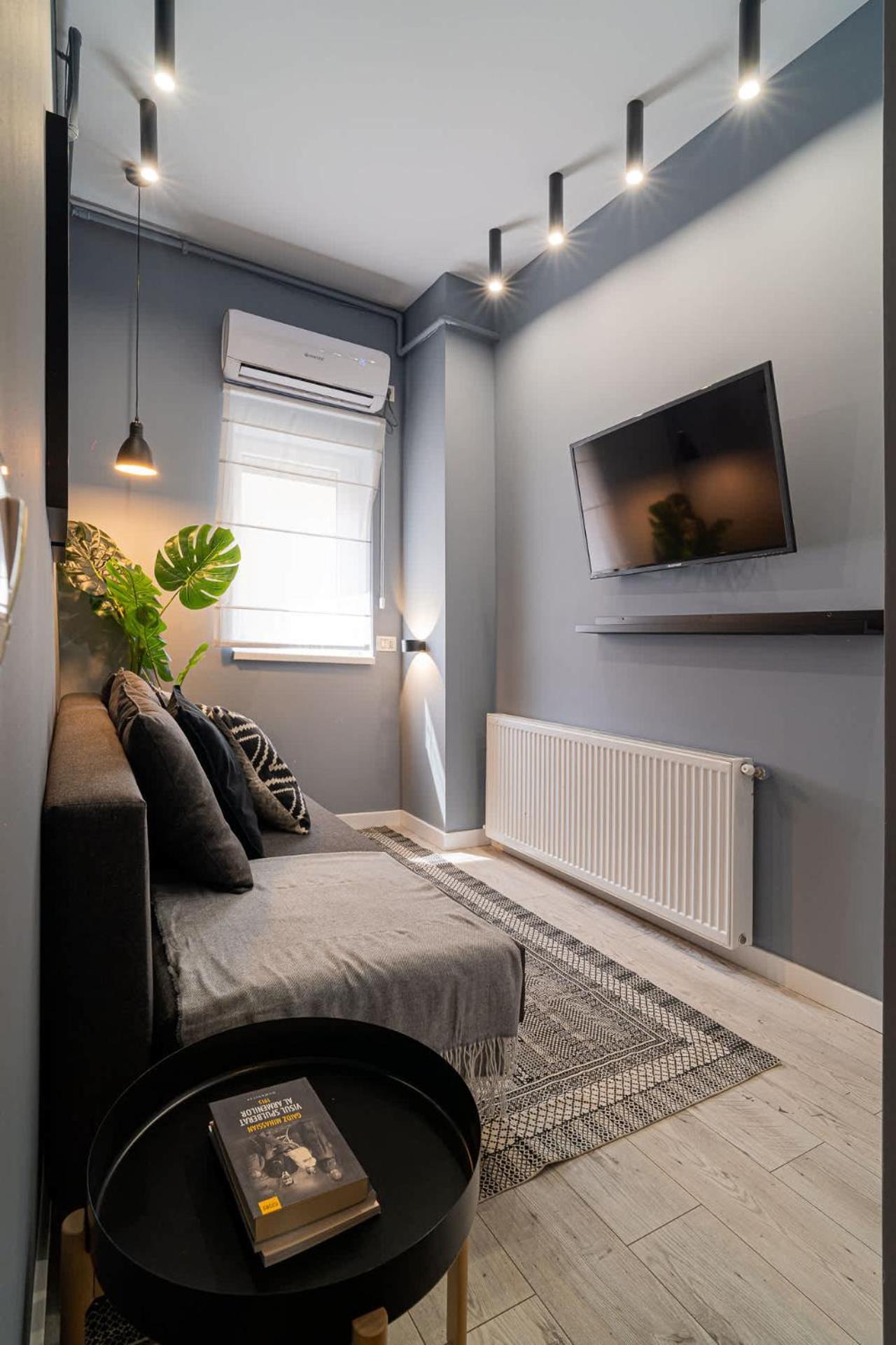 Chic Black & White 2Br Retreat On Dambovitei بوخارست المظهر الخارجي الصورة