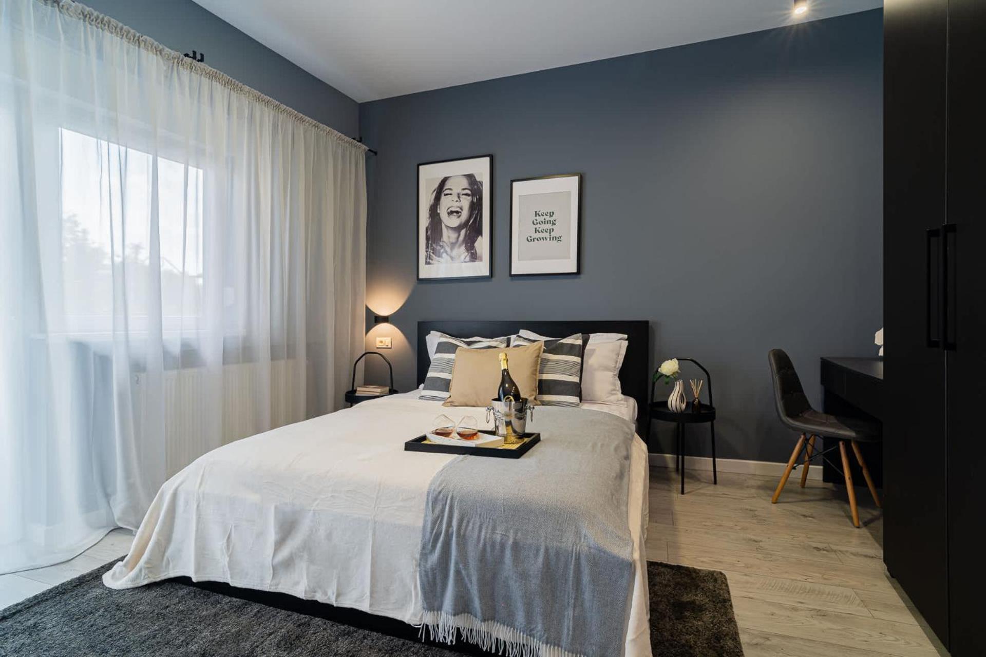 Chic Black & White 2Br Retreat On Dambovitei بوخارست المظهر الخارجي الصورة